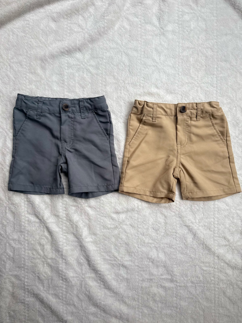 Cat & Jack Gray and Khaki Toddler Shorts 2T